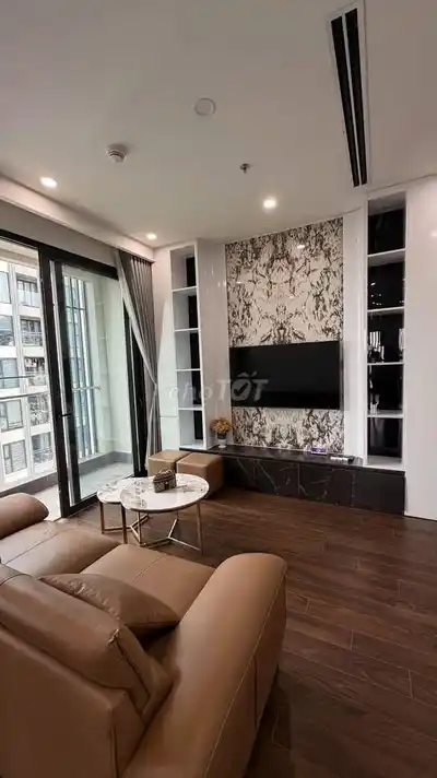 Аренда квартиры 2 спальни, 2 санузла + 1, вид на озеро в Vinhome Smart City