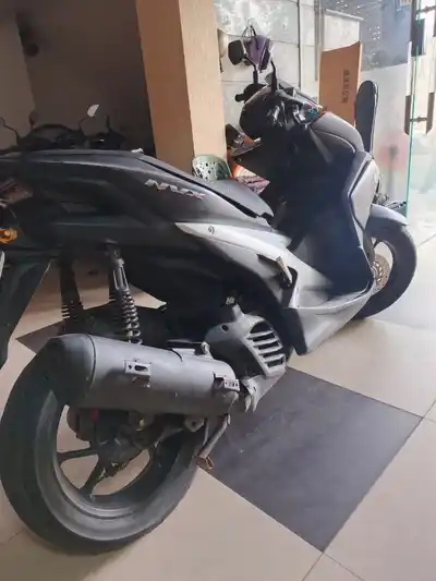 Yamaha NVX 125