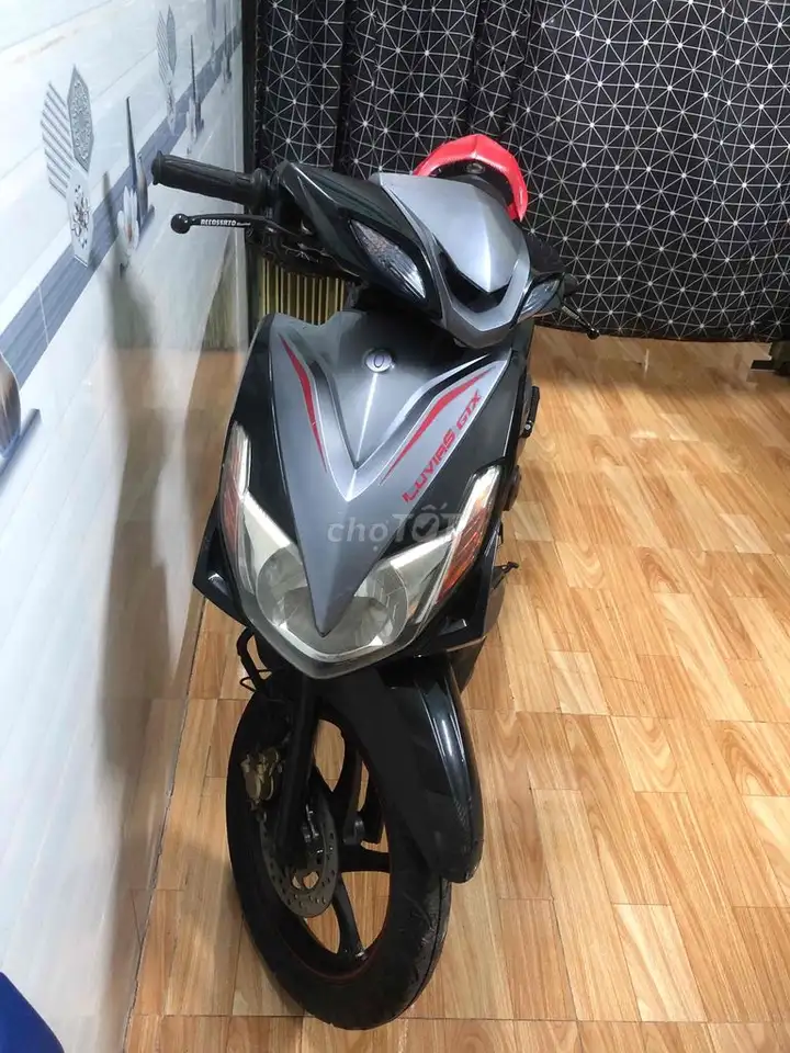 Yamaha Luvias GTX 2009, тихий родной мотор, черный
