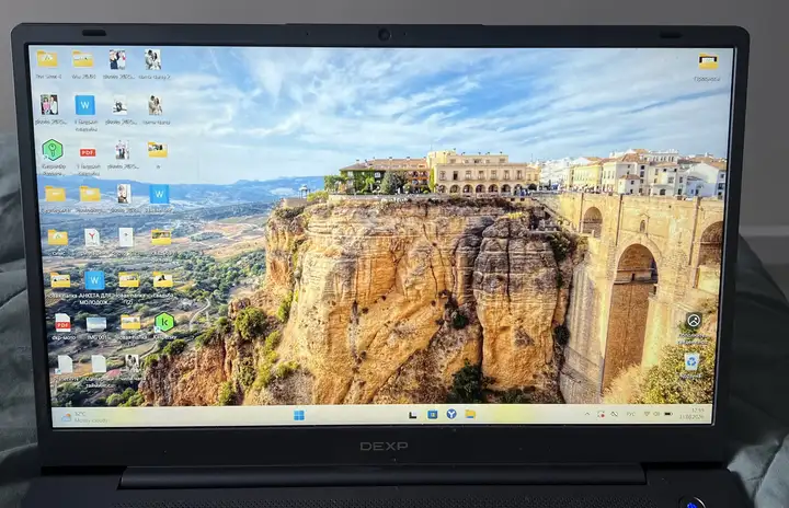 DEXP Atlas M15-I5W303