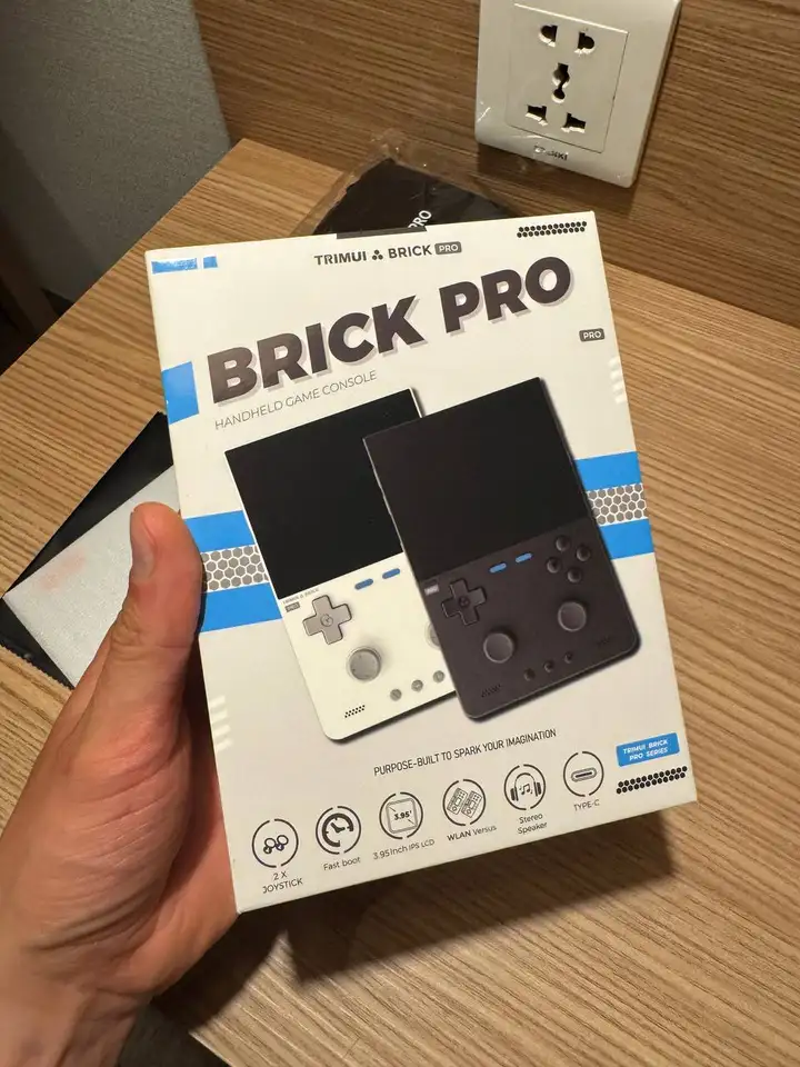 Игровая приставка TrimUI Brick Pro