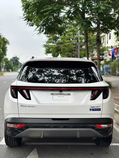 Hyundai Tucson 1.6T 2024, белый, 30 000 км