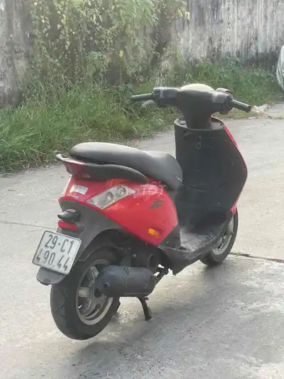 Красная молния Piaggio