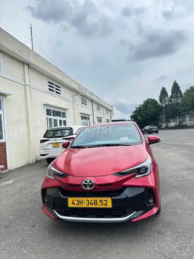 Toyota Vios 2026 1.5E CVT Красный