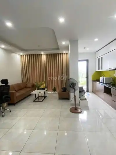Угловая 3-комнатная квартира в Feliz Homes, Хоангмай