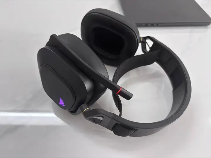 Беспроводная гарнитура Corsair HS80 RGB Wireless