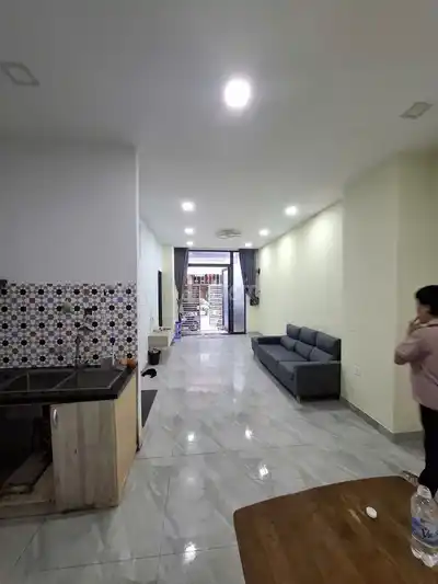 Аренда 3-этажного дома в переулке Đa Mặn Đông 4, Ngũ Hành Sơn, с полной мебелью