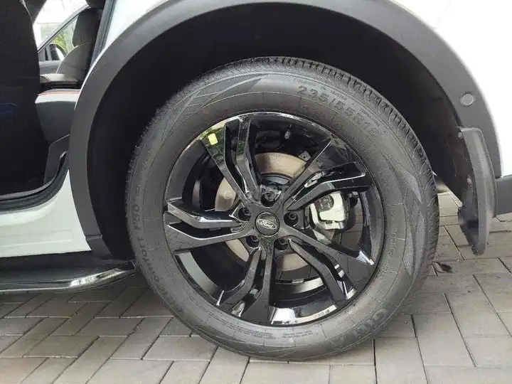 Ford Territory Sport 2025, пробег 4000 км, белый