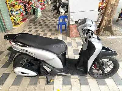 Honda SH, модель 125 куб. см, спорт, 2019, серый, серебристый,