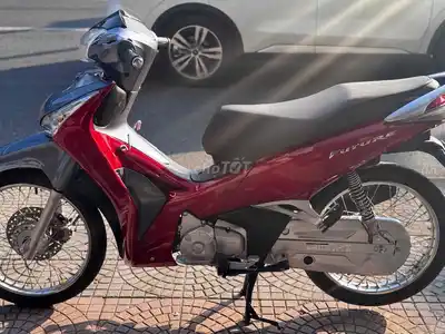 Хонда Фьючерс 125 Fi красный серый