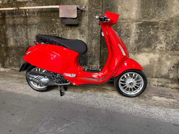 Piaggio Vespa Sprint iGet 2016 красный