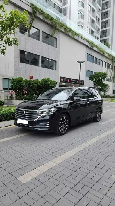 Volkswagen Viloran Luxury 2024 Максимальная комплектация Черный