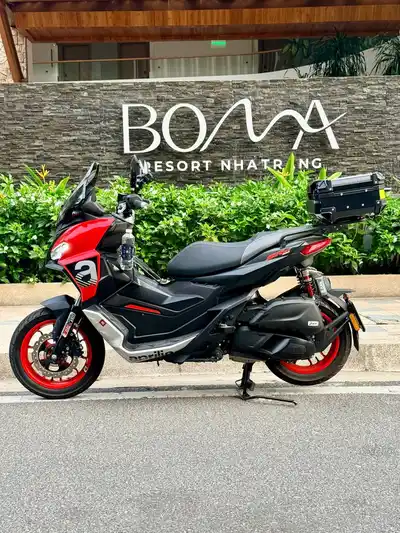 APRILIA SR GT 200