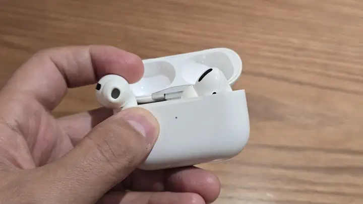 AirPods Pro (1 поколение)