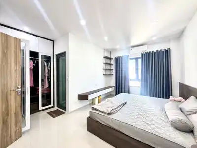 Дом с 3 спальнями, 4 этажа, лифт, 400 м²