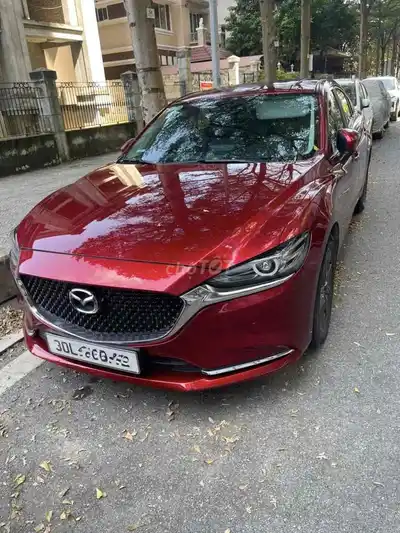 Mazda 6 2022 Luxury красная