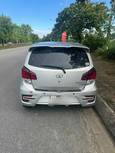 Toyota Wigo 2019 AT серебристый 5 мест