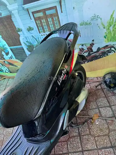 Piaggio Liberty S 2019 черно-красный