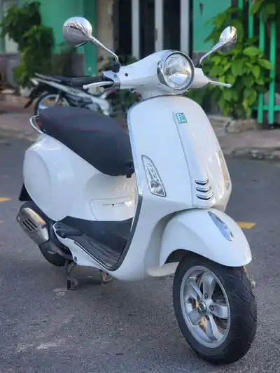 Piaggio Vespa Primavera 2014 белый, госномер 43