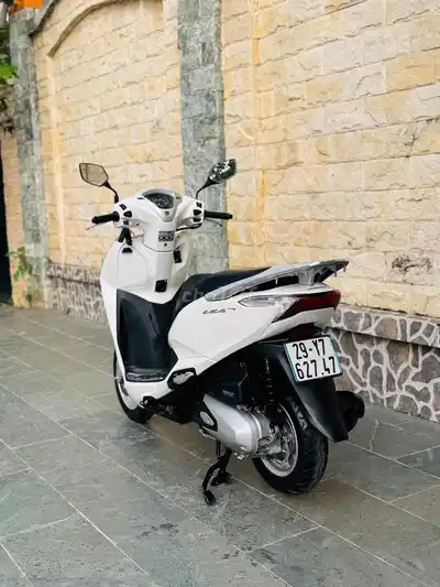 Honda Lead 125fi 2023 Белый 7000 км 4 клапана smartkey