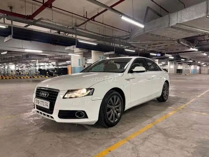 Audi A4 2009 Белый Автомат