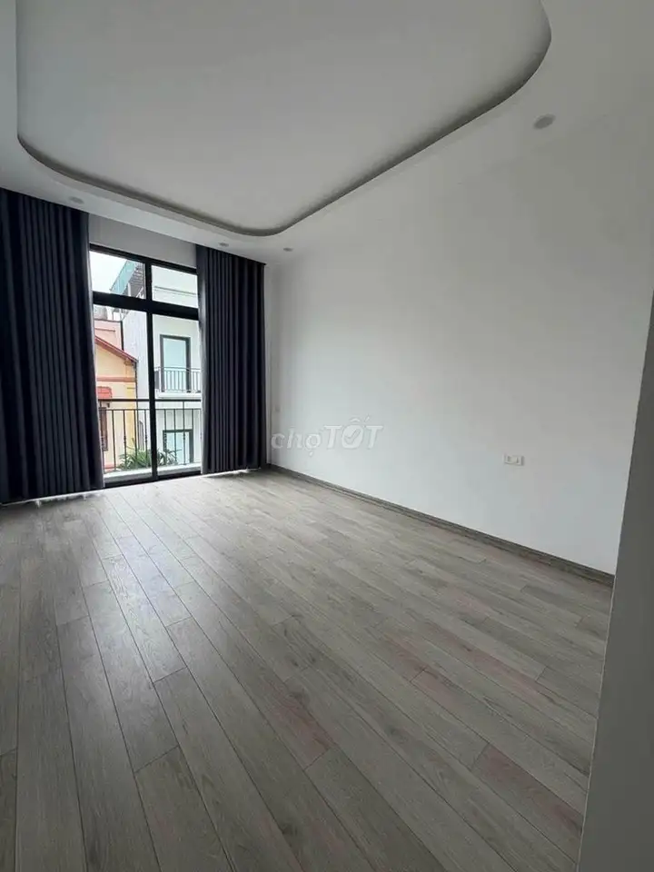 Nhà 6 tầng thang máy ô tô tránh hơn 7 tỷ Long Biên - Gia Lâm