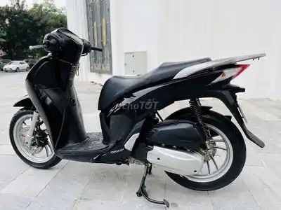 Honda SH 125cc 2018 года, свежее состояние