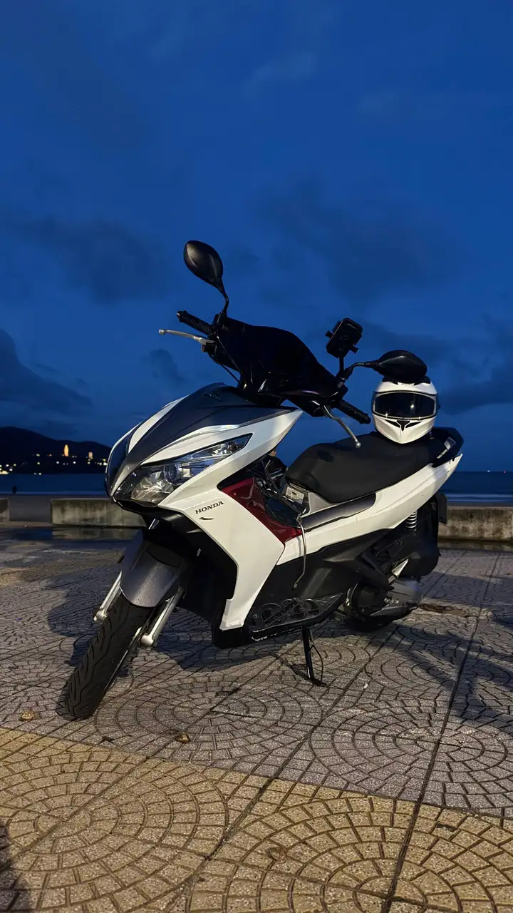 Honda Air Blade 125 (2013), белый перламутр
