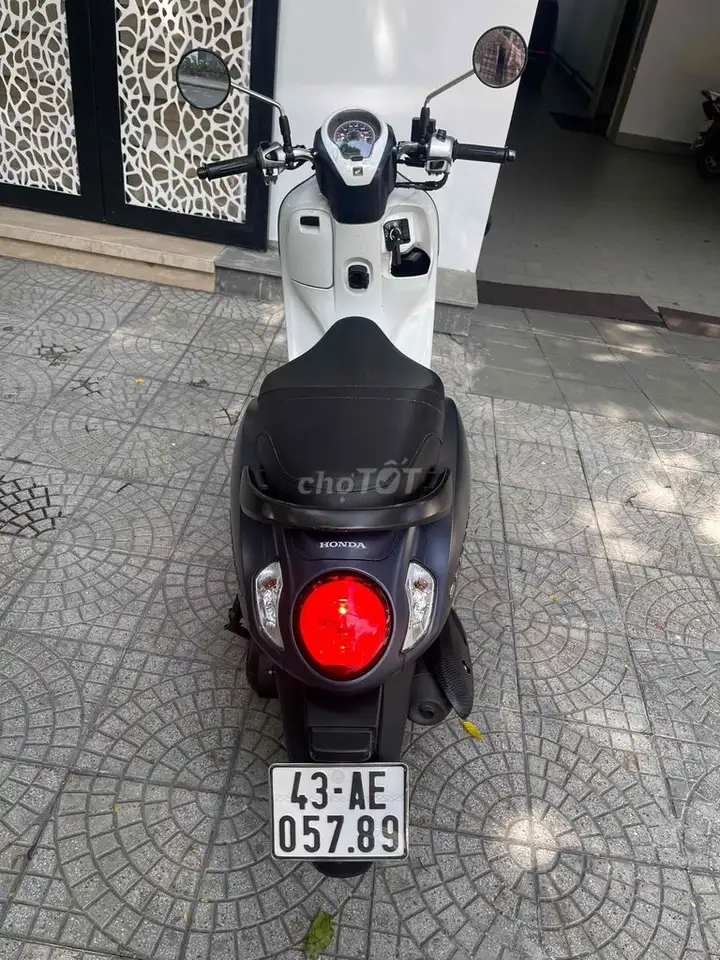 Honda Scoopy 2024 белый, серый