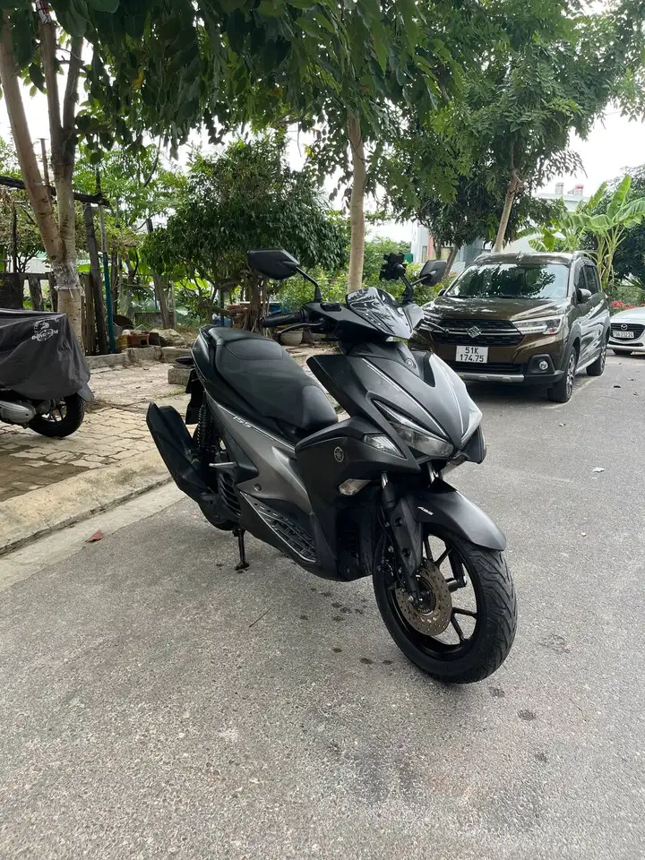 Yamaha NVX 155 V1