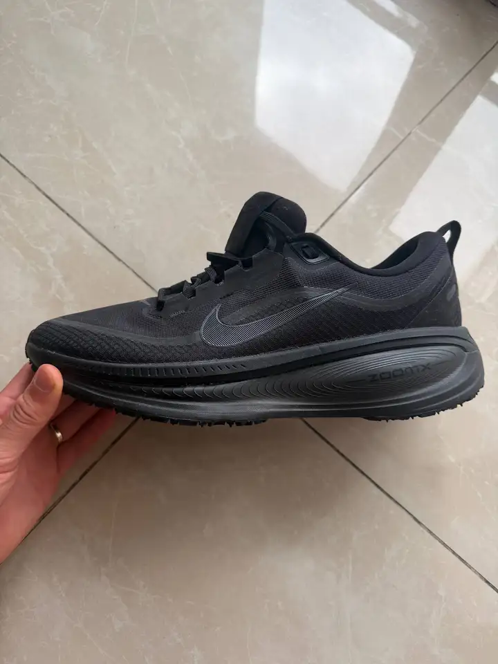 Кроссовки Nike Vomero 18 GORE-TEX