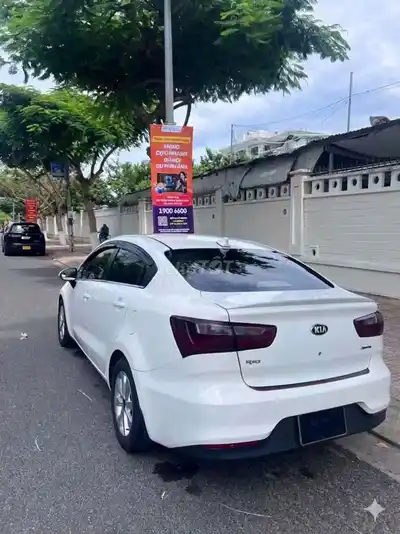 Kia Rio белый
