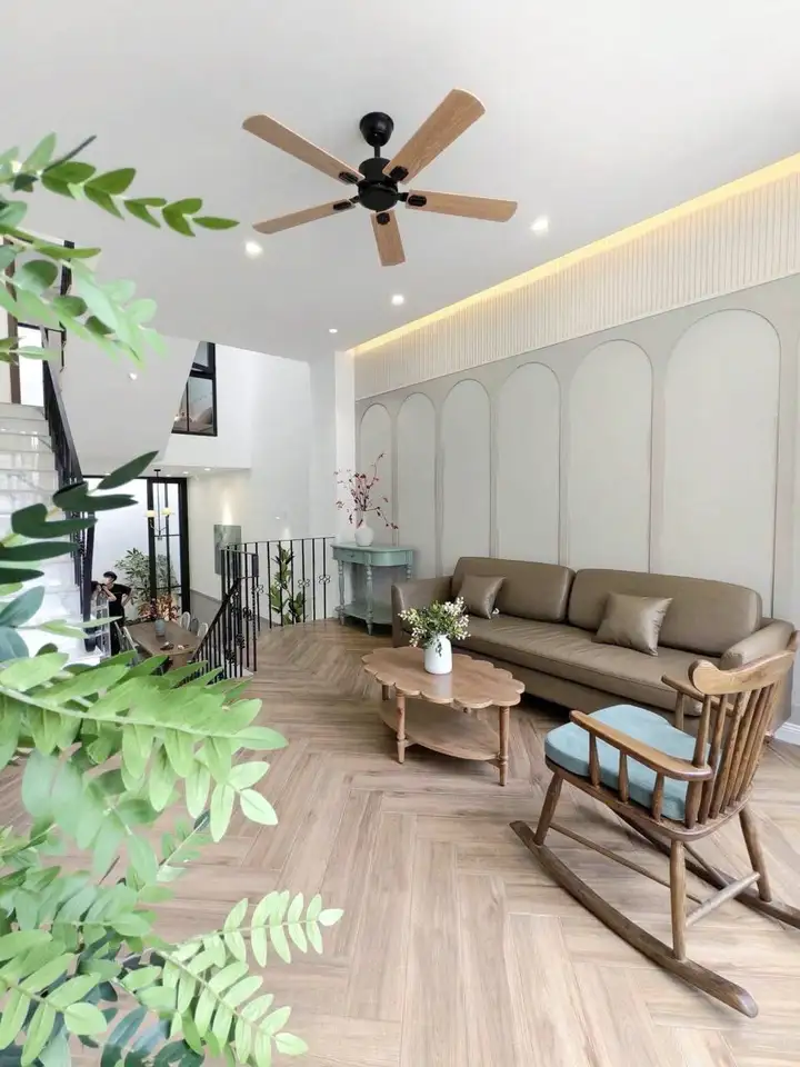 Дом 3 этажа, 3 спальни, 4 WC, 54 м²