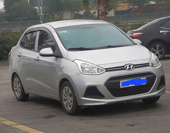 Hyundai i10, серебристый