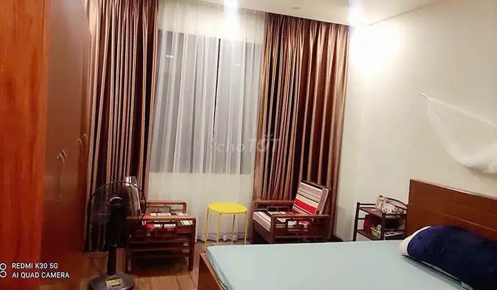 Nhà phố 50m2 x 5 tầng, ô tô, Long Biên, hơn 8 tỷ