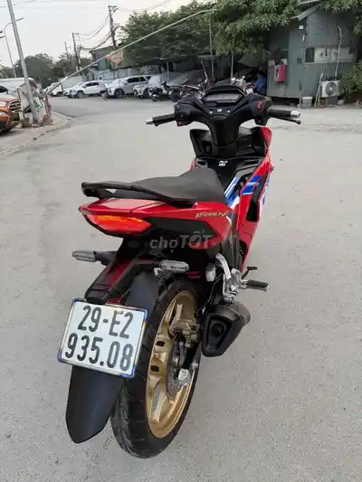 Honda Winner V3 ABS 2023 номер 29 с линзованной оптикой