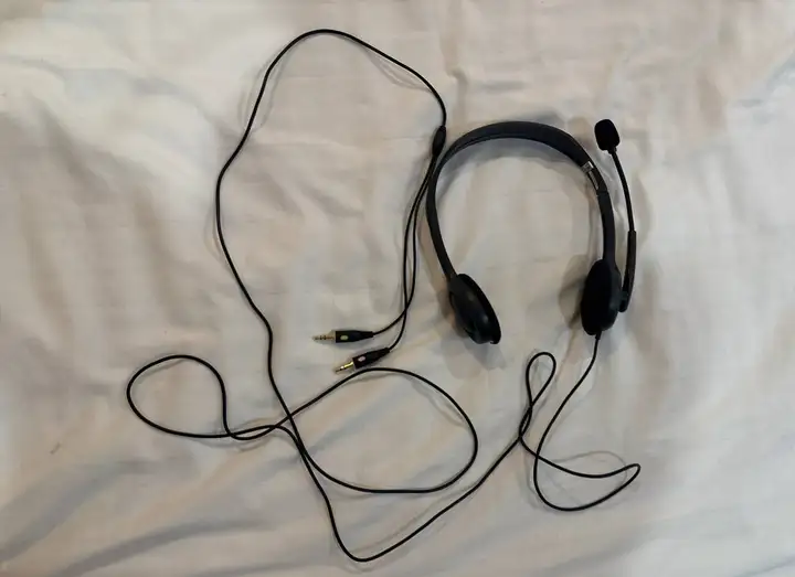 Наушники Logitech