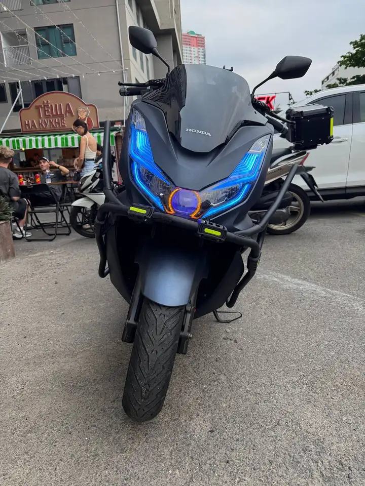 Премиум скутер Хонда PCX 160 cc 4 поколение 2024