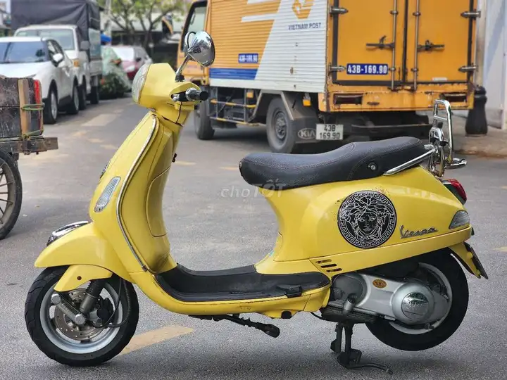 Vespa 2011, импорт из Италии, госномер 43, электронный впрыск