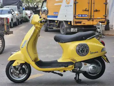 Vespa 2011, импорт из Италии, госномер 43, электронный впрыск