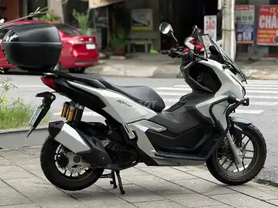 ADV 160cc 2025, белый, 7000 км, Smartkey, ABS, красивый как новый