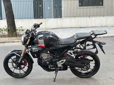 Honda CB150R 2022 5 000 км черный цвет
