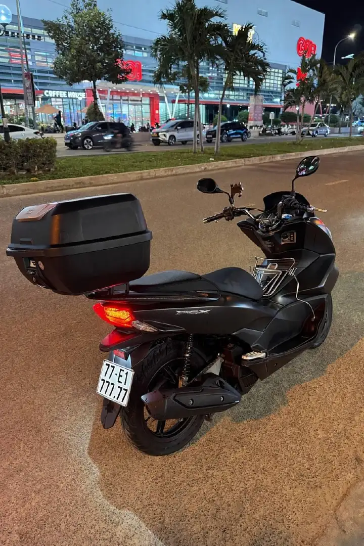 Honda PCX 125 2 поколения 2017