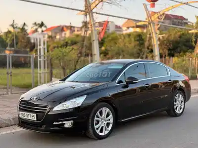 Peugeot 508, черный, 5 мест