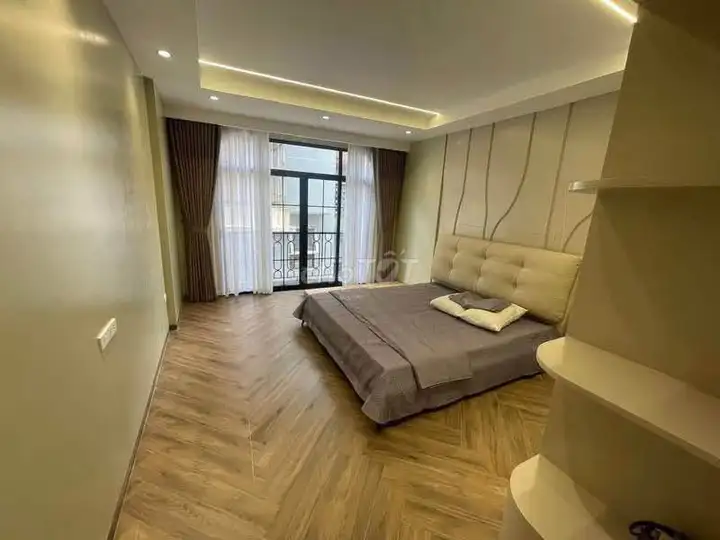 Дом 6 этажей с лифтом, Нгок Кхань, Бадинь, 40м2, авто у двери