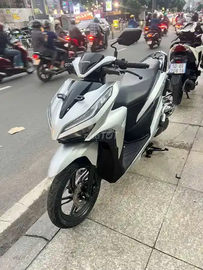 Honda Vario 150 2020 Серебристый, состояние 90%