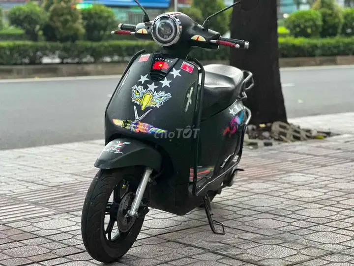 Электроскутер VinFast Evo200 2025 черный