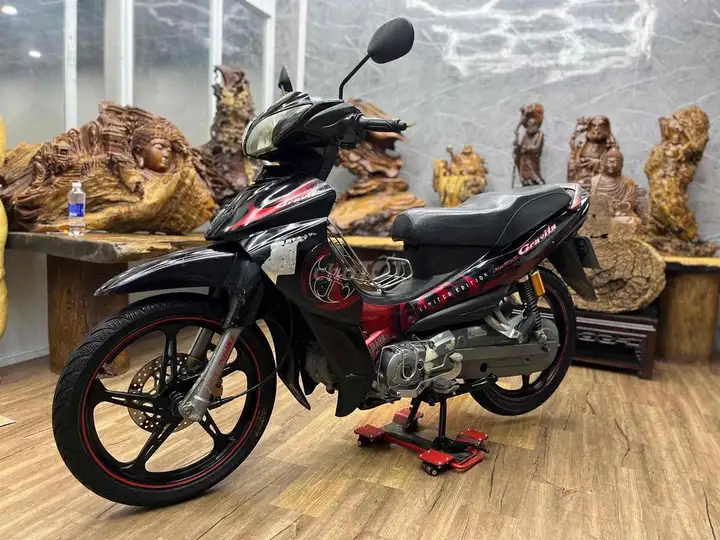 Yamaha Jupiter Gravita, пластик целый, двигатель шепчет