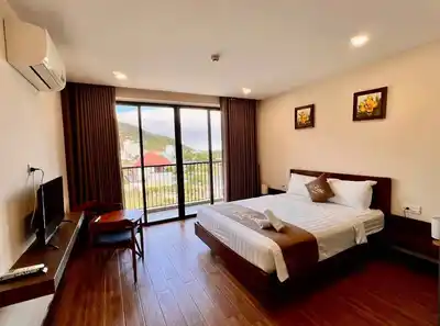 Передача номера в отеле TuBong Hotel с видом на море