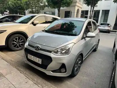 Hyundai Grand i10 Автомат 50000 км Серебристый